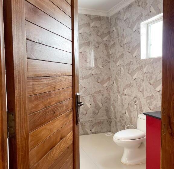 اتاق چهار تخته با دستشویی مشترک, Mem Luxury Apartments And