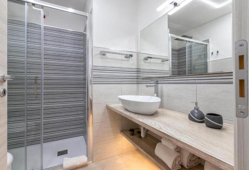 Habitació Deluxe, Atteros