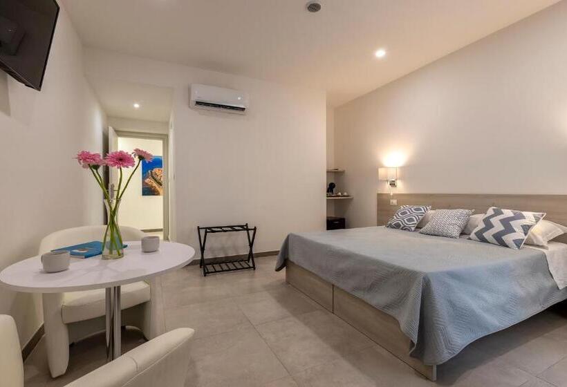 Habitació Deluxe, Atteros