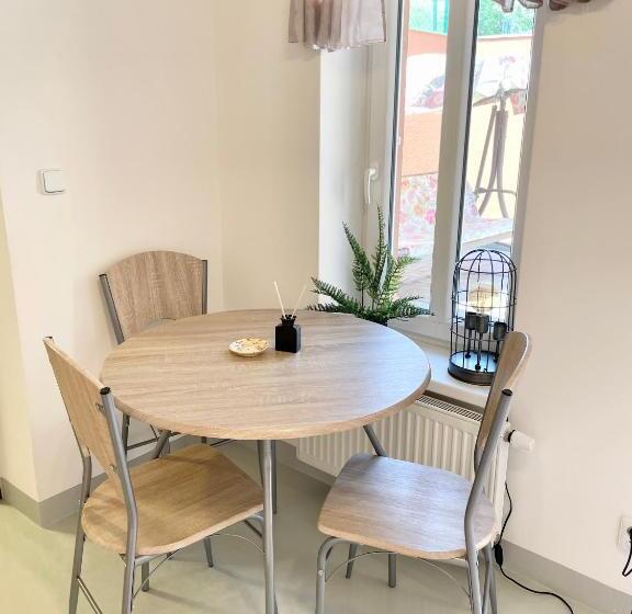 带1个卧室的带阳台的公寓, Penzion Villa Amélie