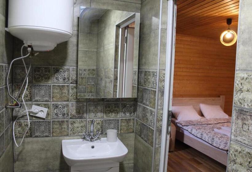 اتاق استاندارد, Sweet Village