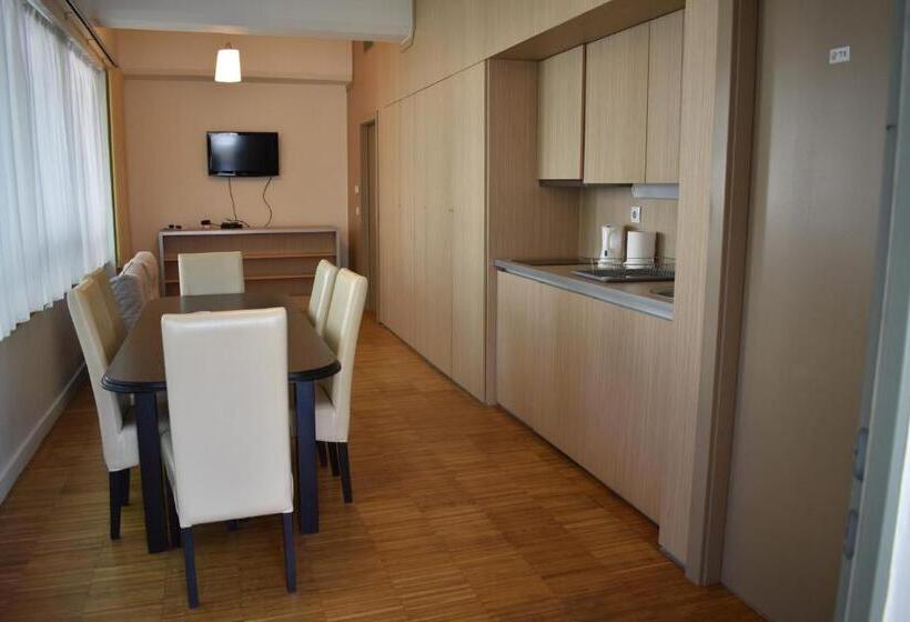 חדר משפחתי, Zsolnay Negyed Vendégháza