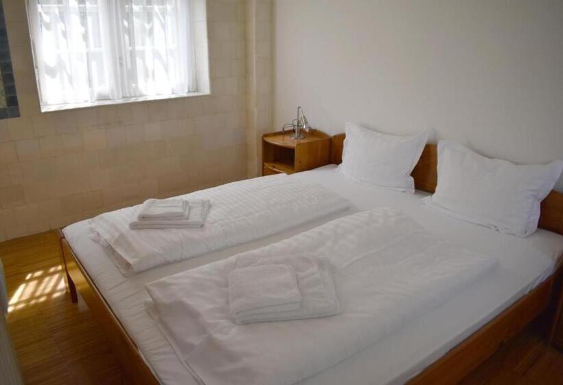 חדר סטנדרט, Zsolnay Negyed Vendégháza