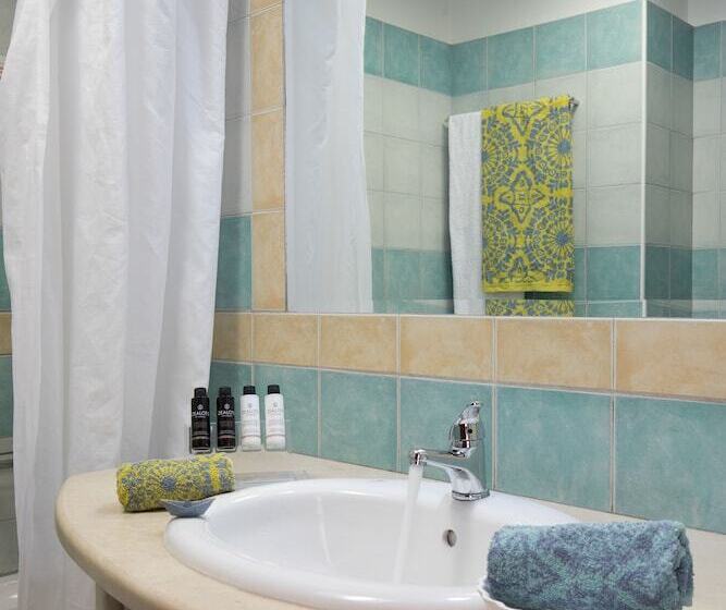 サイドオーシャンビュースタンダードルーム, Alianthos Garden