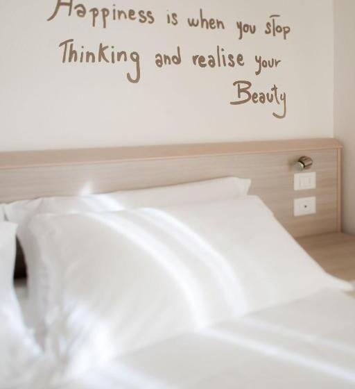 חדר סטנדרט, Anny