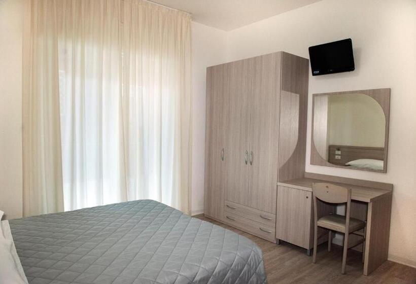 חדר סטנדרט, Anny