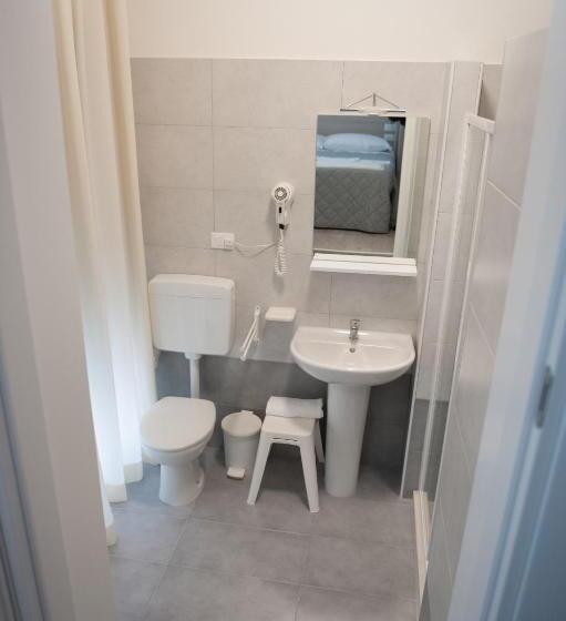 חדר דלוקס נוף לים, Anny