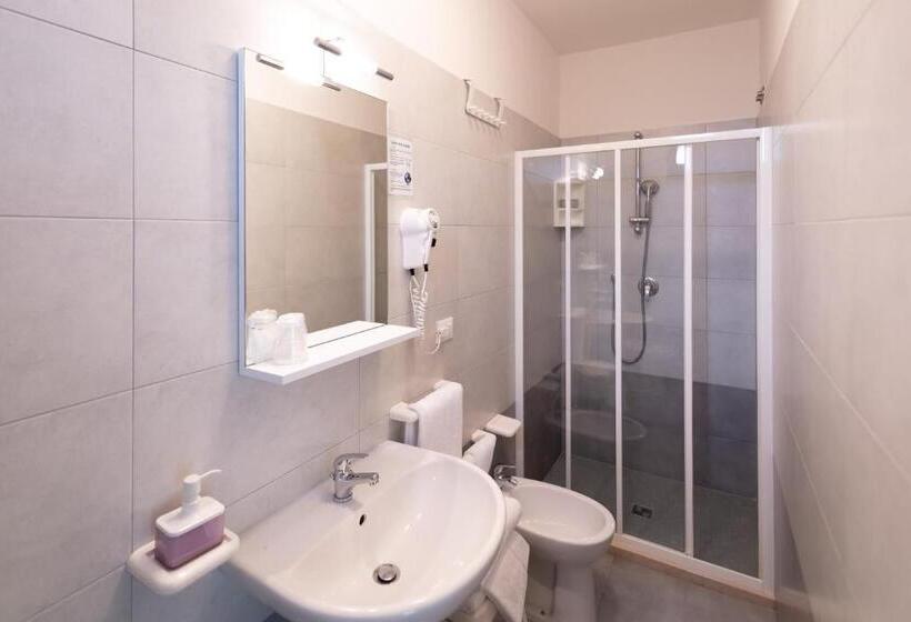 חדר סטנדרט עם מרפסת, Anny