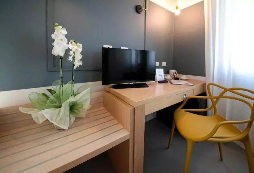 Superior-huone King-vuode, B&B HOTEL Mantova Cristallo