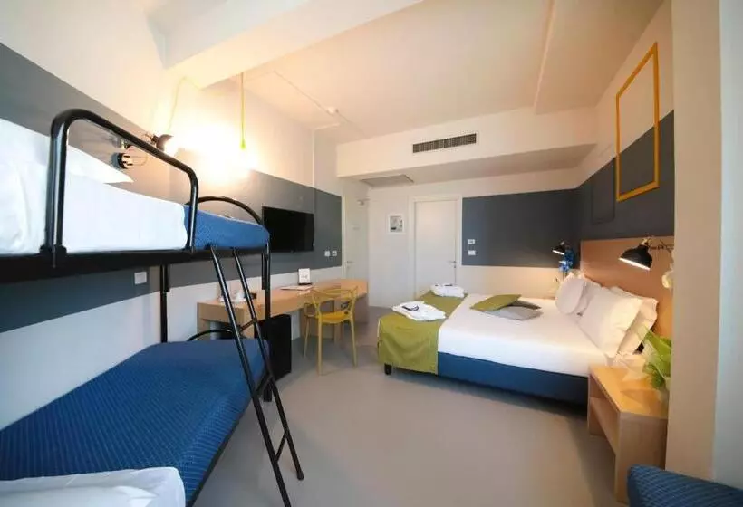 Perhehuone, B&B HOTEL Mantova Cristallo