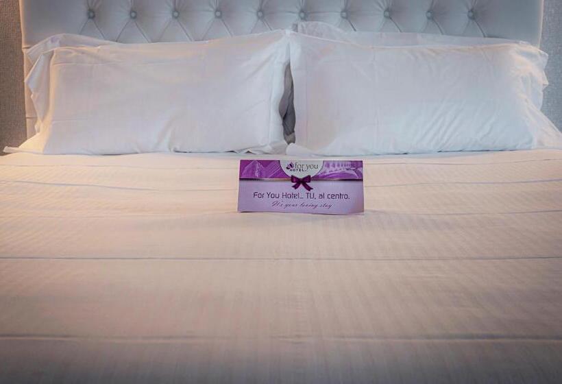 סוויטת ג'וניור, For You