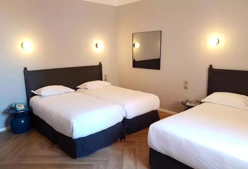 Standard Neljän Hengen Huone, Hôtel L Orque Bleue