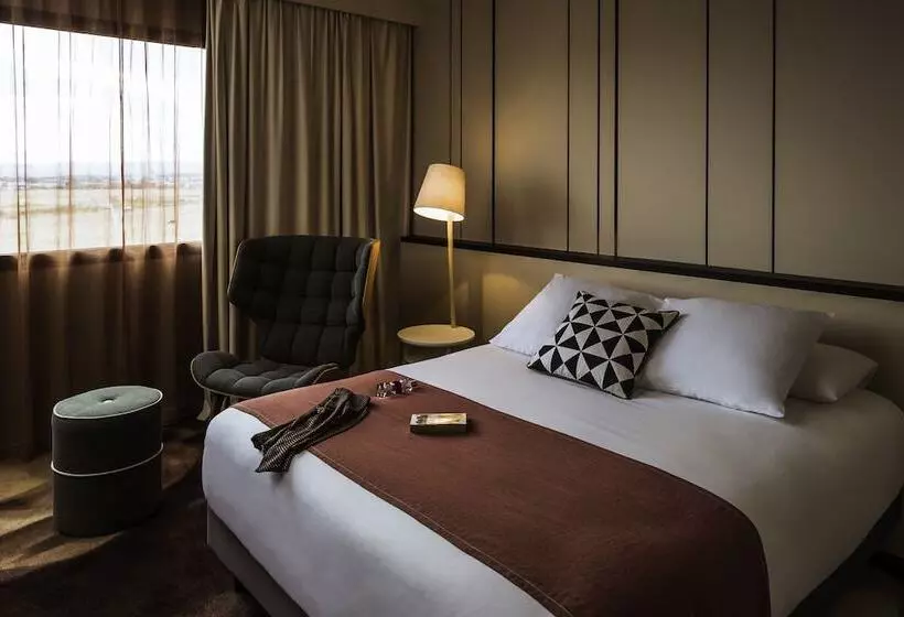 ダブルベッドスタンダードルーム, Hôtel Mercure Lyon Genas Eurexpo