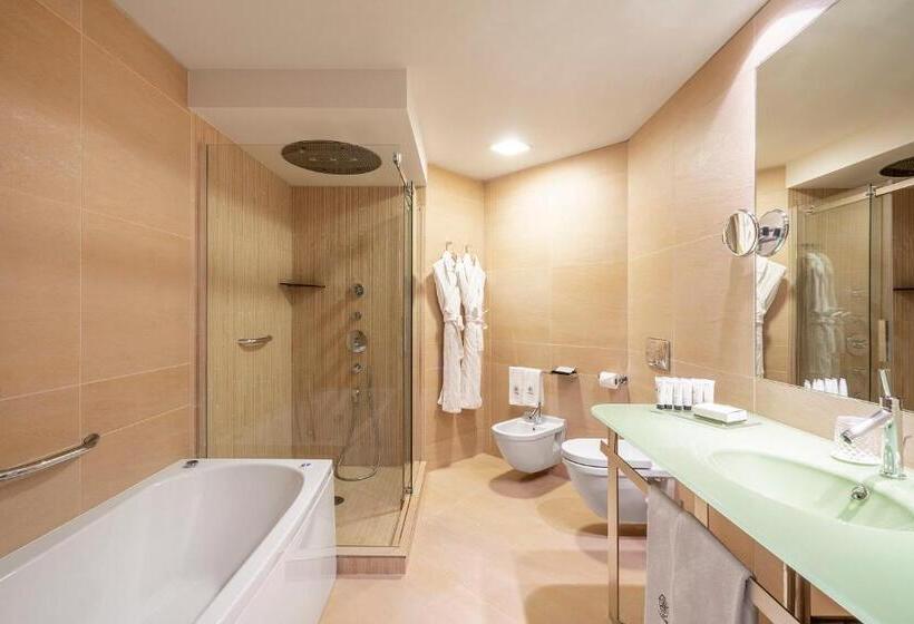 Люкс с Балконом, Il Boscareto Resort & Spa