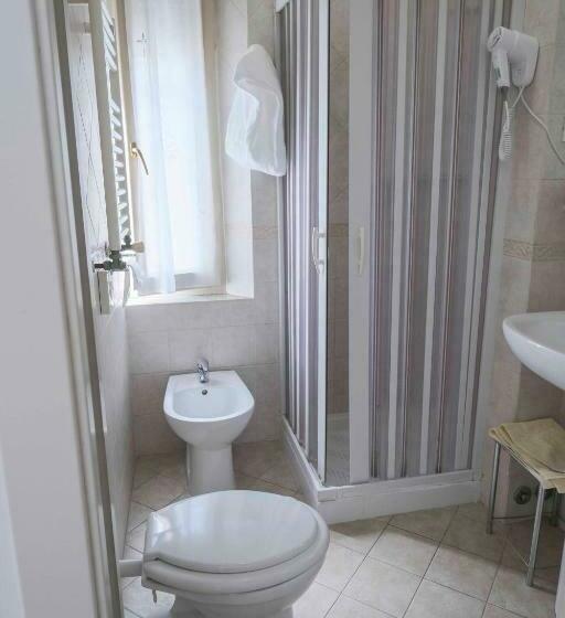 اتاق استاندارد یک نفره, La Torre