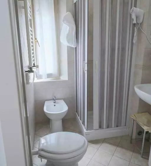 اتاق استاندارد یک نفره, La Torre