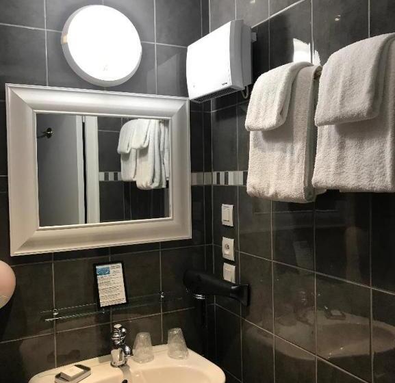 Номер Стандарт Трехместный, Le Grand Hôtel Mont Dore