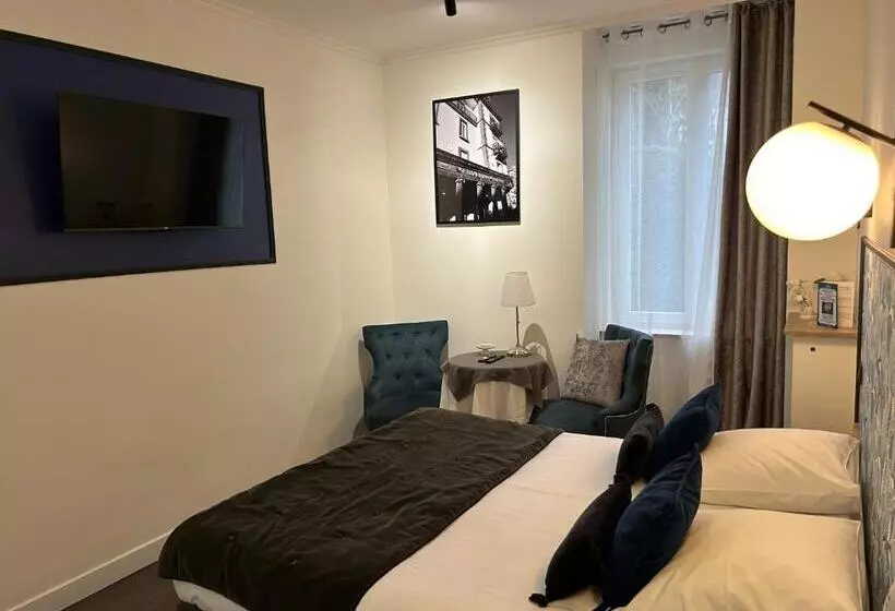 Chambre Standard Adaptée aux Personnes à Mobilité Réduite, Le Grand Hôtel Mont Dore
