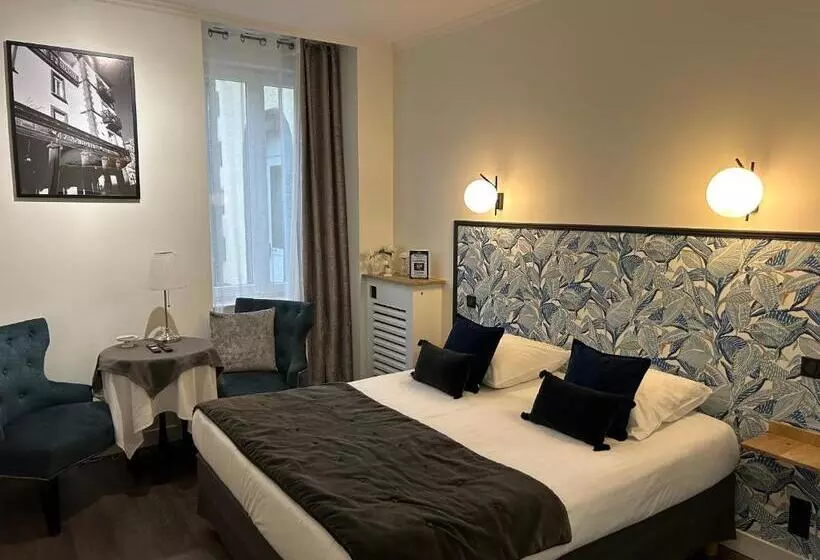 Chambre Standard Adaptée aux Personnes à Mobilité Réduite, Le Grand Hôtel Mont Dore