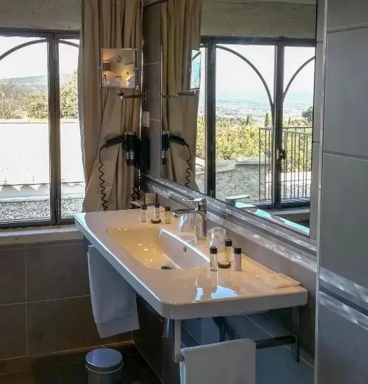 سوییت جونیور, Le Jas De Gordes
