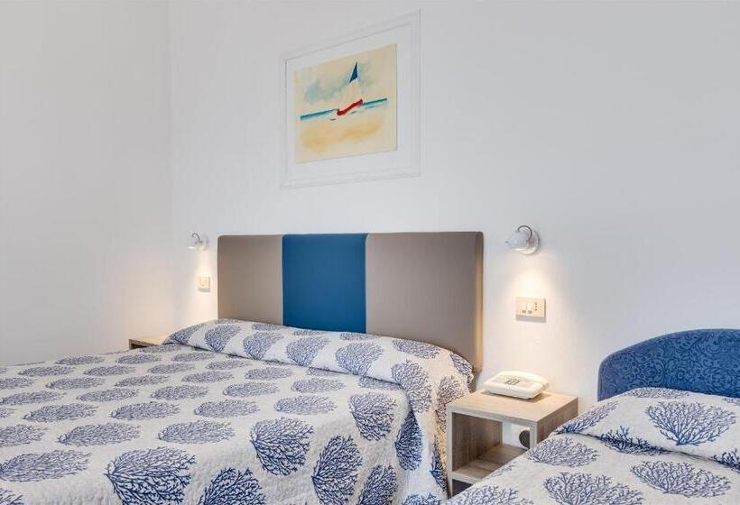 측면 바다 전망 스탠다드 3인룸, Manila