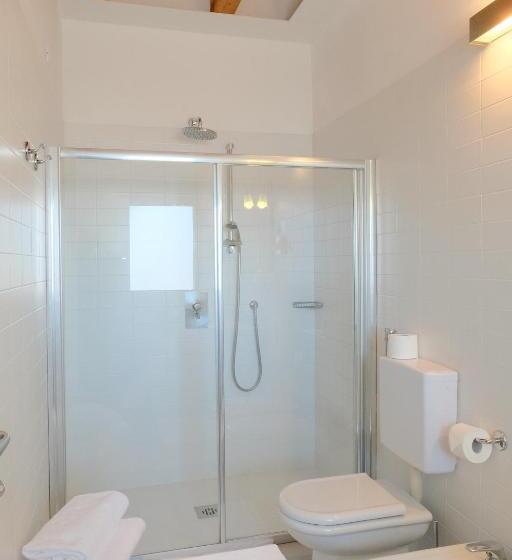 발코니 디럭스 룸, Manila