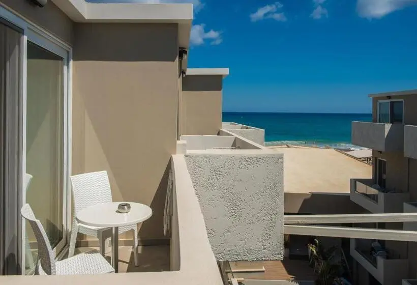 オーシャンビュースーペリアールーム, Odyssia Beach