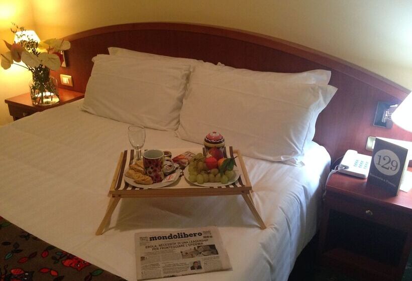 اتاق استاندارد, Piero Della Francesca