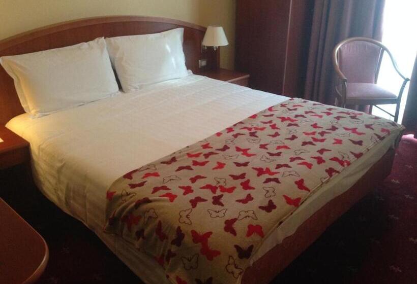 اتاق استاندارد, Piero Della Francesca