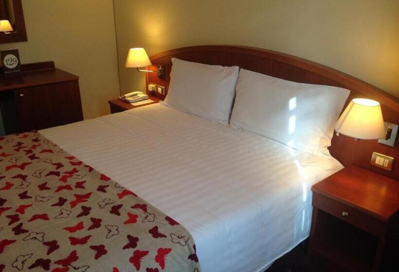 اتاق استاندارد, Piero Della Francesca