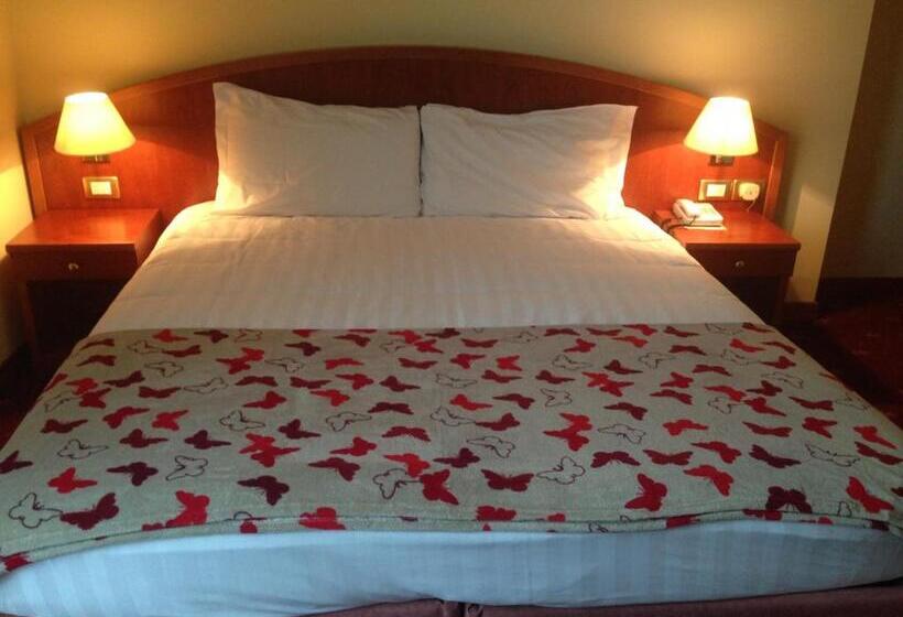 اتاق استاندارد, Piero Della Francesca