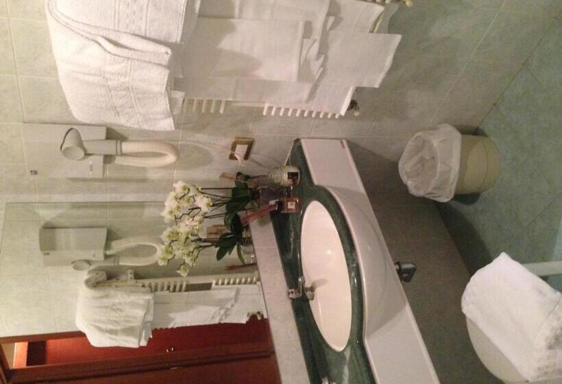 اتاق استاندارد, Piero Della Francesca