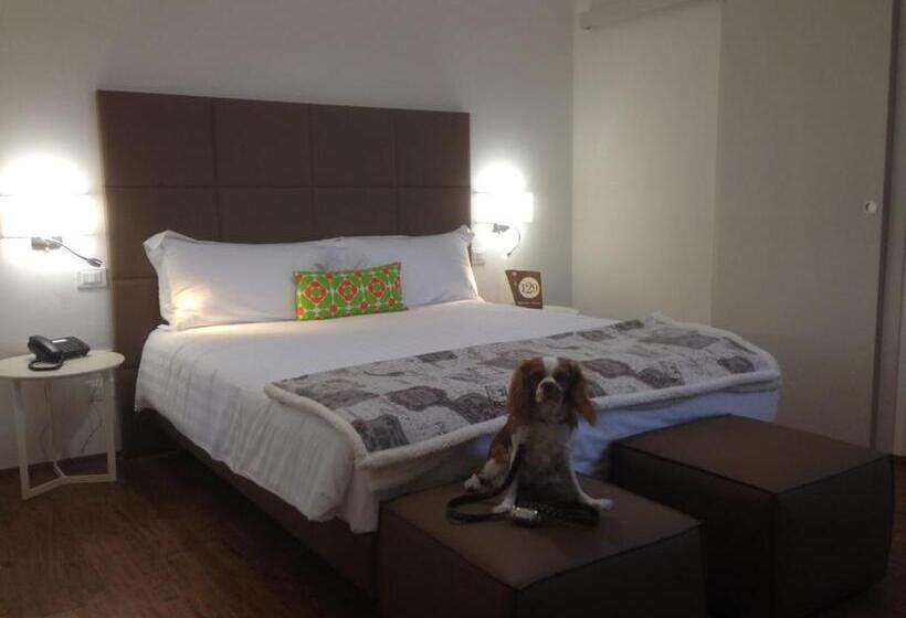 اتاق لوکس خانوادگی, Piero Della Francesca