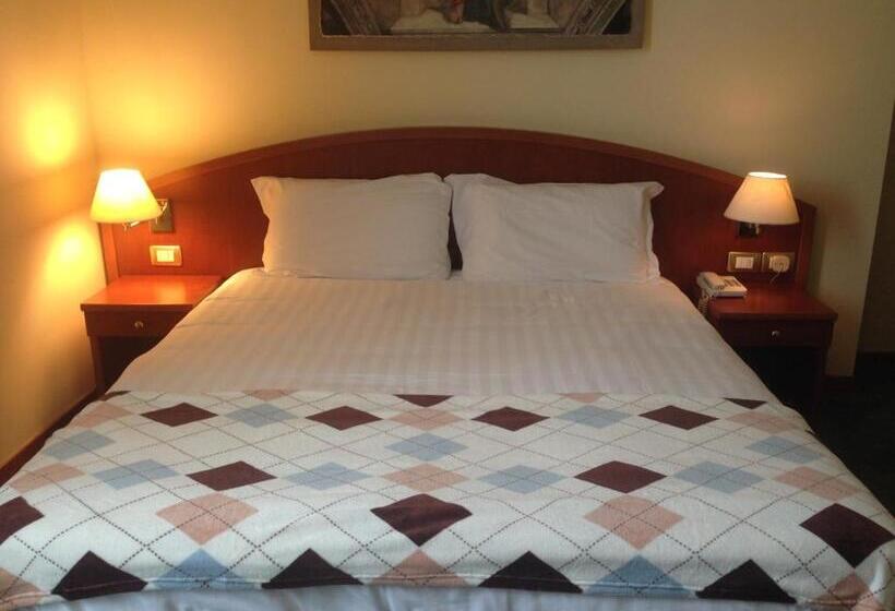 اتاق استاندارد یک نفره, Piero Della Francesca