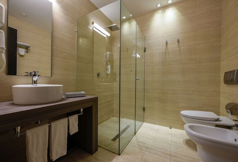 스탠다드 싱글 룸, Sky Hotel Tirana