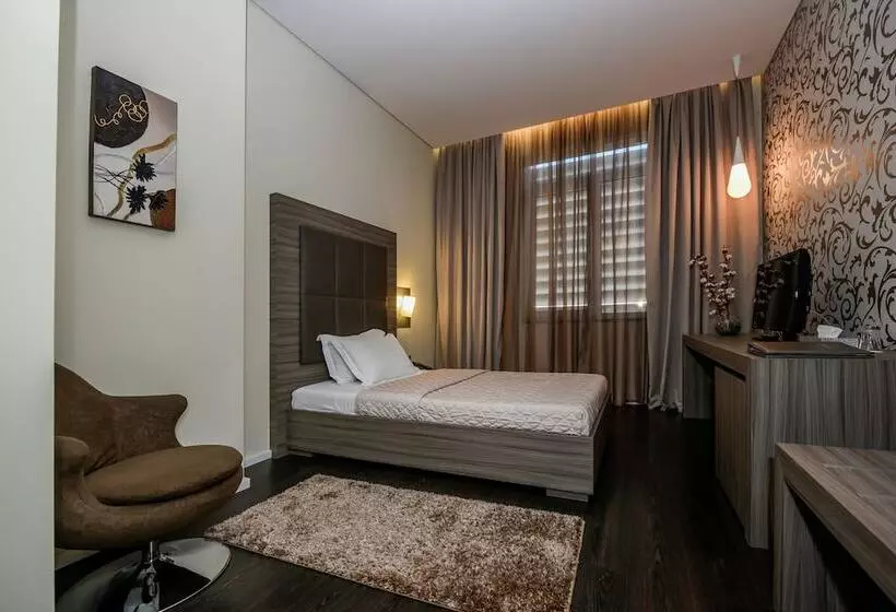 اتاق استاندارد یک نفره, Sky Hotel Tirana