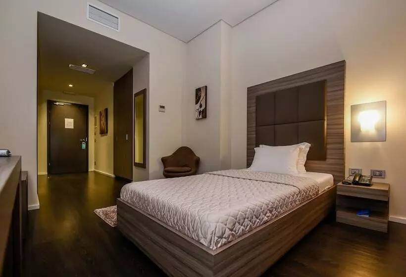 اتاق استاندارد یک نفره, Sky Hotel Tirana