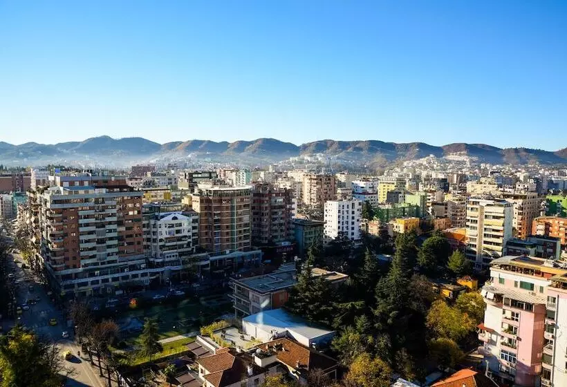 سوییت, Sky Hotel Tirana