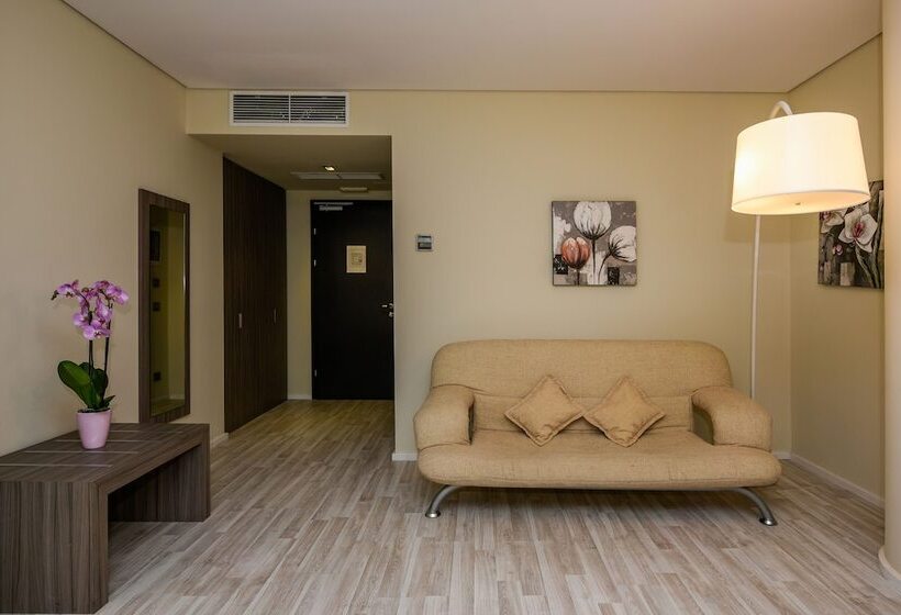 스위트, Sky Hotel Tirana