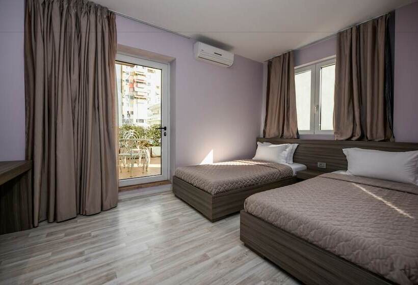 스위트, Sky Hotel Tirana