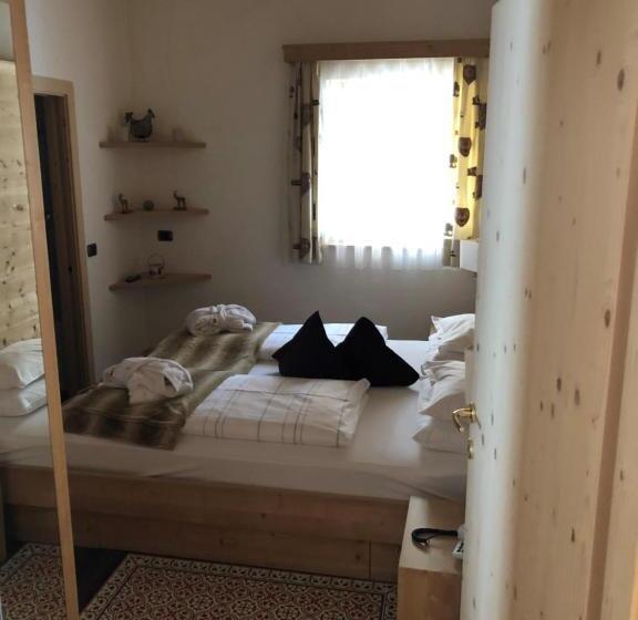 Апартаменты 1 Спальня, Somont