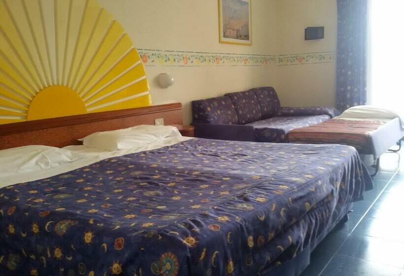 חדר סטנדרט לארבעה, Sporting Baia