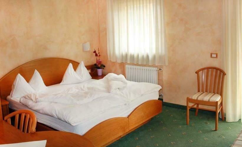 غرفة قياسية, Stella Montis