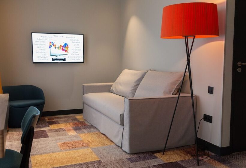 Family Suite, The Originals Boutique, Hôtel Des Sources, Nevers Nord