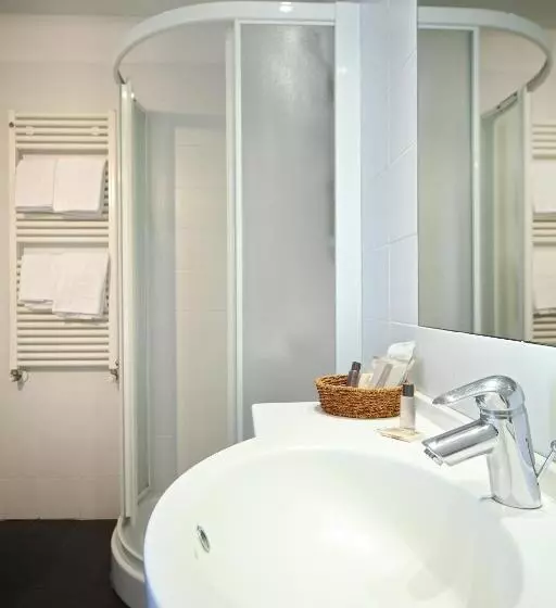 اتاق استاندارد یک نفره, Trieste