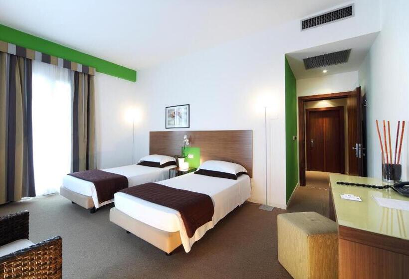 اتاق استاندارد, Trieste