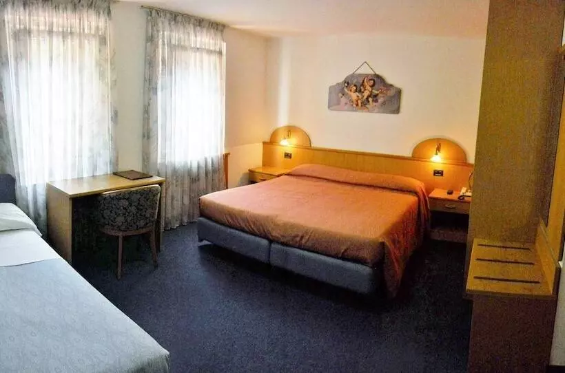 スタンダードトリプルルーム, Villa Agomer
