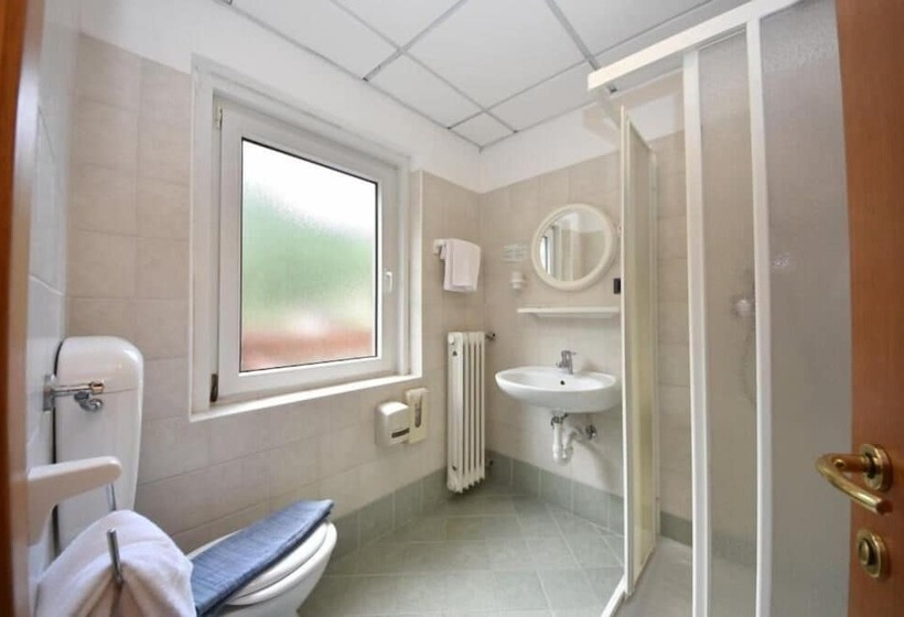 스탠다드 트리플 룸, Villa Agomer