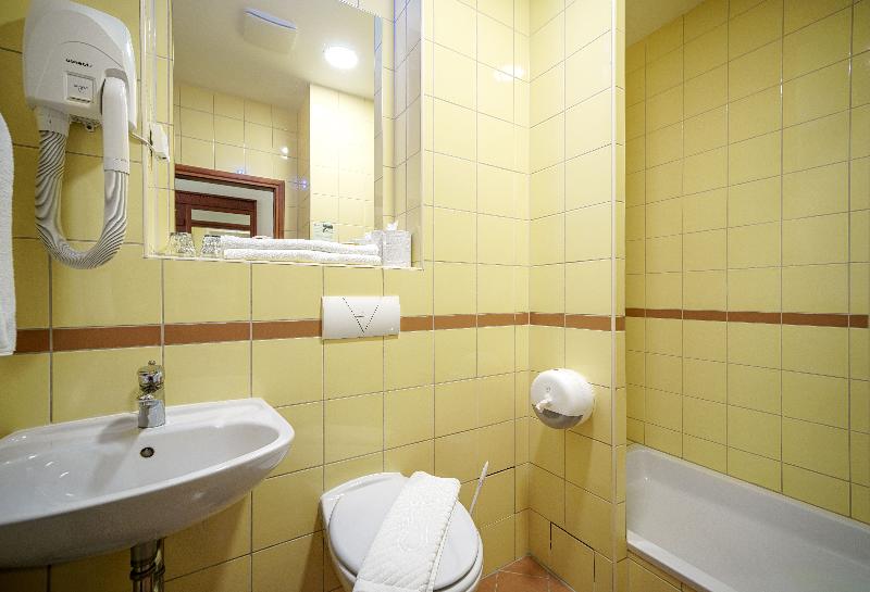 スタンダードルーム, Vrata Krke