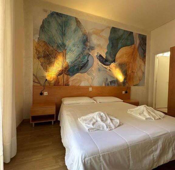 Трехместный Номер Стандарт с Балконом, La Maison By Hotel Aldebaran